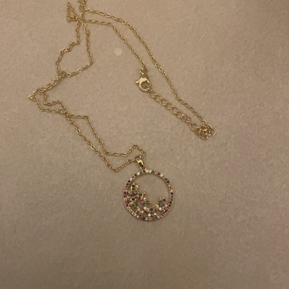 18k plated circle w/butterfly pendant necklace - Picture 10 of 11